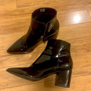 Gorgeous black patent booties. Perfect for the Christmas season.